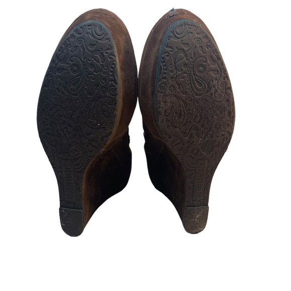 Bamboo Caesar Brown Suede Zip Up Wedge Booties Size 7 - Picture 6 of 9